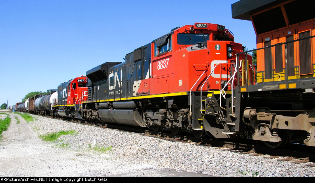 CN 8837